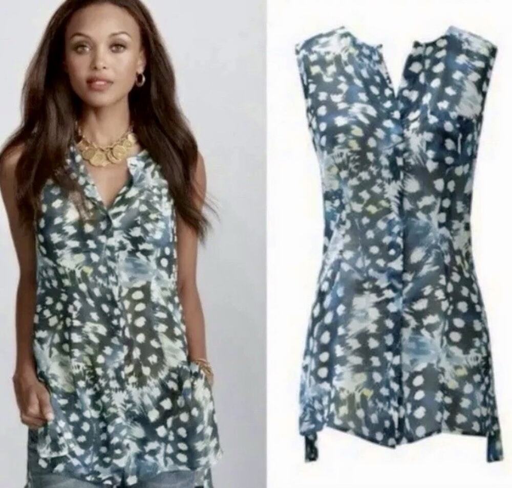 CAbi Women's M Blue White Abstract V-Neck Tunic Blouse Button Front Chiffon 416